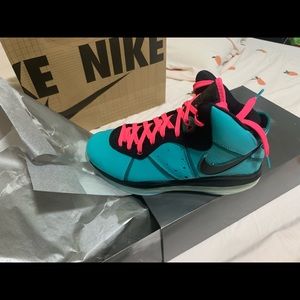 Lebron South Beach 2021 Release Size 9.5